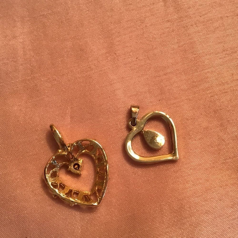 Two Goldtone Pendants - Picture 2 of 4